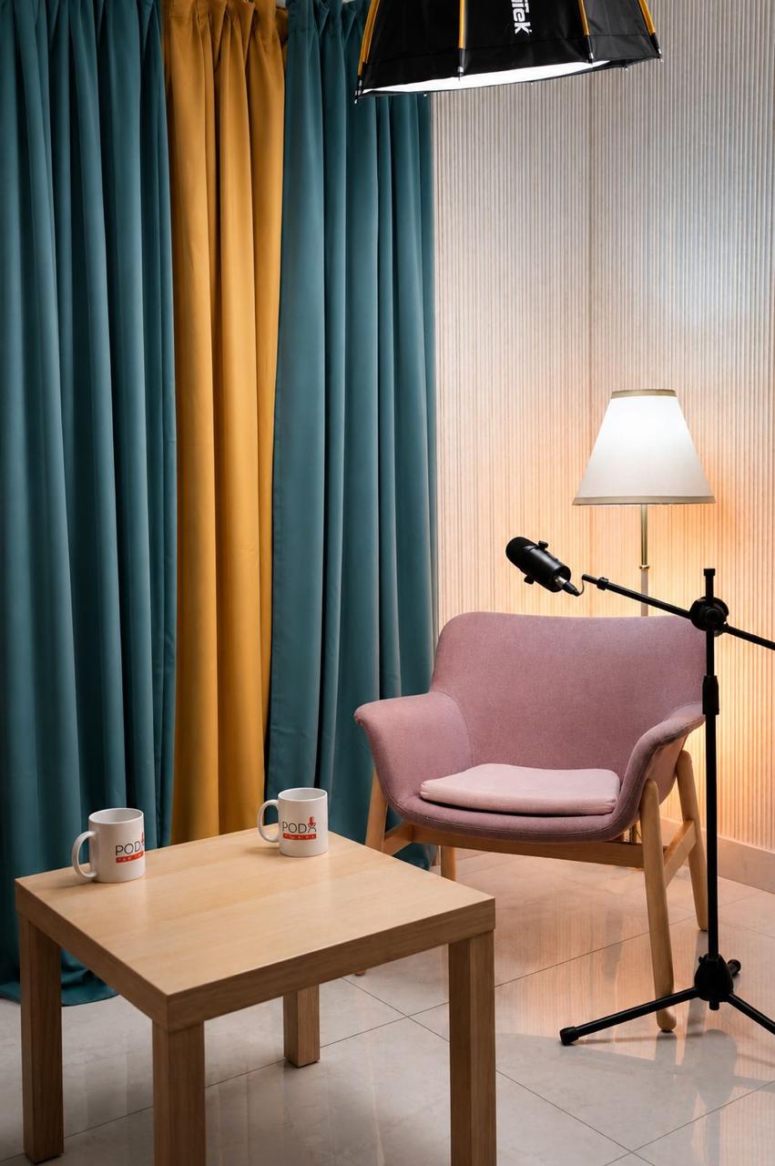 Lounge Detail